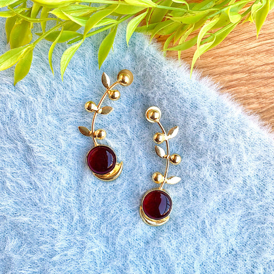 Curve Drop Stone Earrings